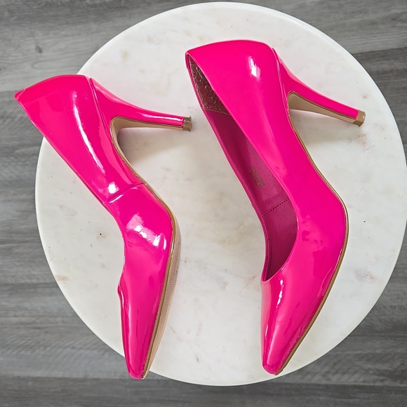Le Chateau Hot Pink Patent Pointed-Toe Pumps - Picture 3 of 7